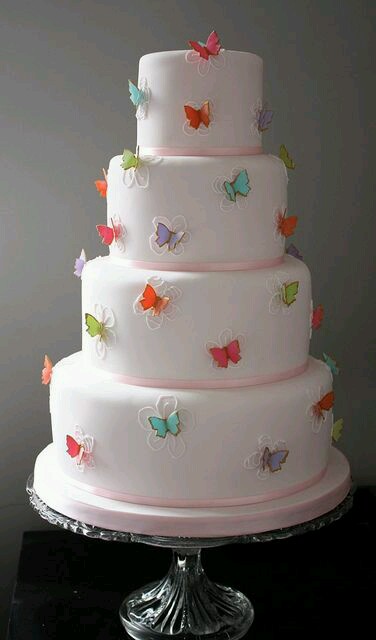 Beautiful wedding cakes.