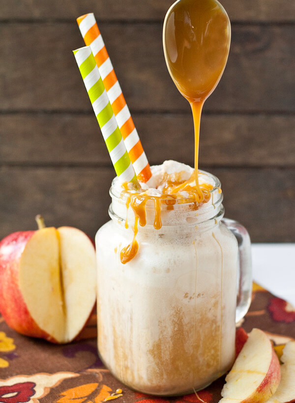 Caramel Apple Cider Ginger Ale Floats 😋