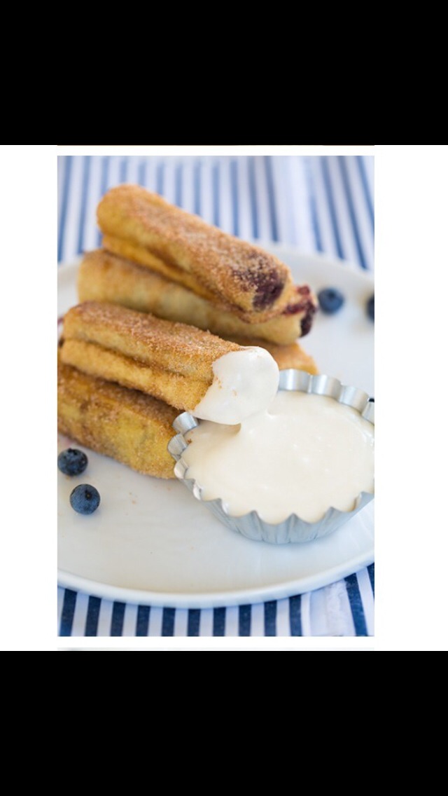 Blueberry French Toast Roll Ups With A Cream Cheese Dipping Sauce! 