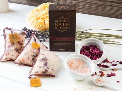 Infusions 
Handful rosmary &/or sage
Put the herbs in an infusion bag and put it inside ur tub
Infusions 
1 cup cooked oatmeal-1 cup dried lavander blossoms 
Combine ingredients and store in an airtight container. When u want to use scoop some out and put in inside ur tub