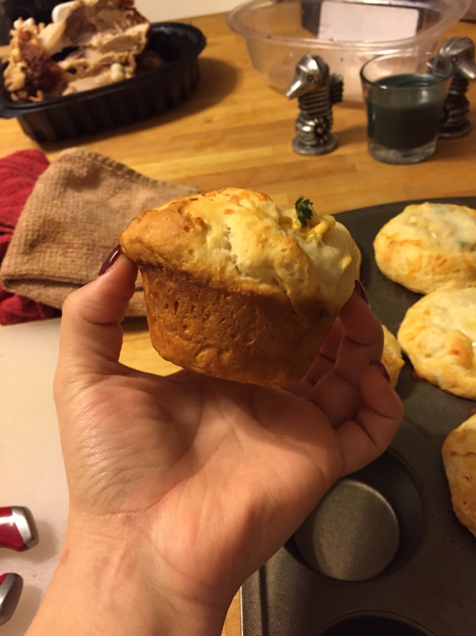 Simple & Quick Buffalo Chicken Muffins 