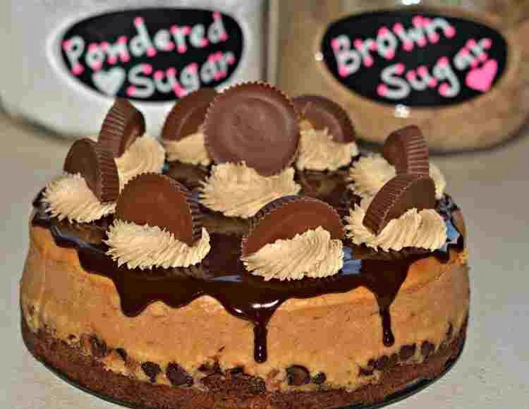 Peanut Butter Cup Brownie Cheesecake😋