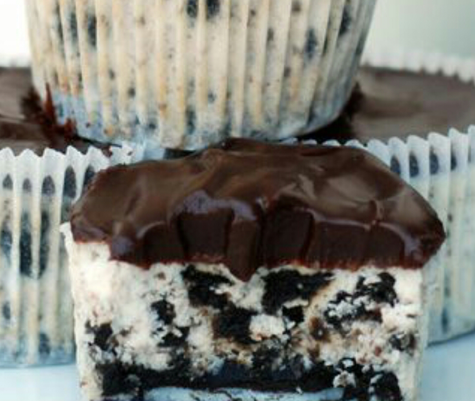 Easy Oreo Cupcakes!