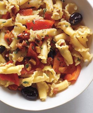 Pasta With Roasted Red Peppers and Almonds :

Serves 4