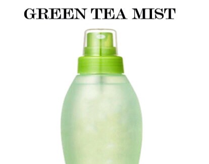
Green Tea Mist

Steep the tea leaves in boiling water for 20 minutes. Cool and strain the liquid into a sterilized bottle and refrigerate. Mist cool green tea on your skin to moisturize, shrink pores and refresh the skin for a healthy glow.