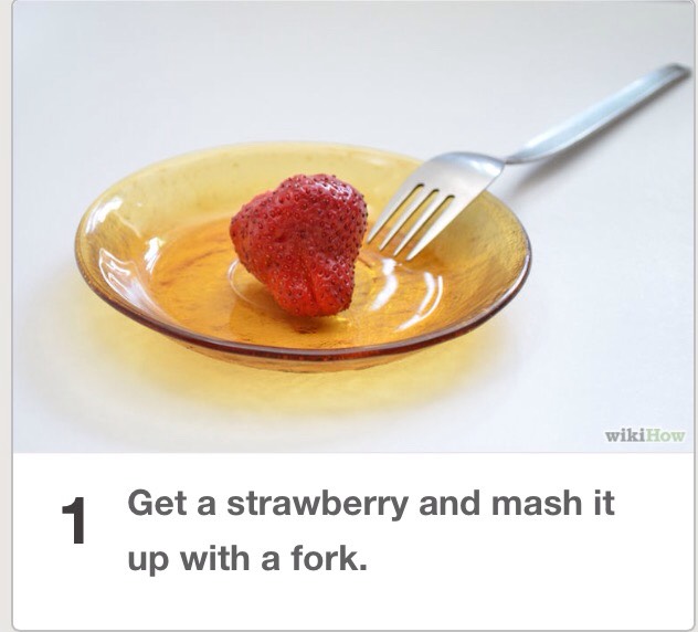 How To Whiten Your Teeth With A Strawberry🍓