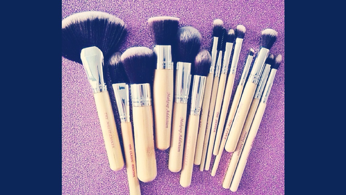 Then we want to take out our brushes but make sure u go for the thin ones 