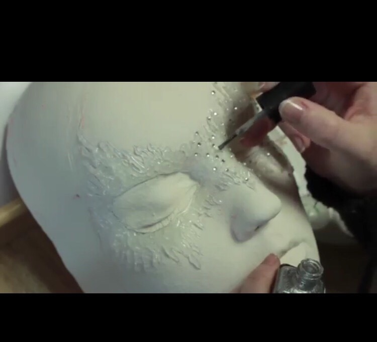 DIY Masquerade Mask: Ice Queen. 