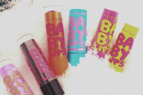 I don't know about you but at school my lips always get chapped even if it's just a little bit. You should keep some Chapstick in your bag incase your lips get chapped.