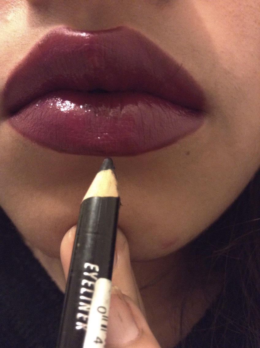How To Plump Your Lips In 6 Simple Steps👄