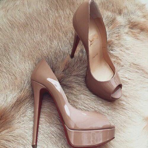 HOT NUDES!