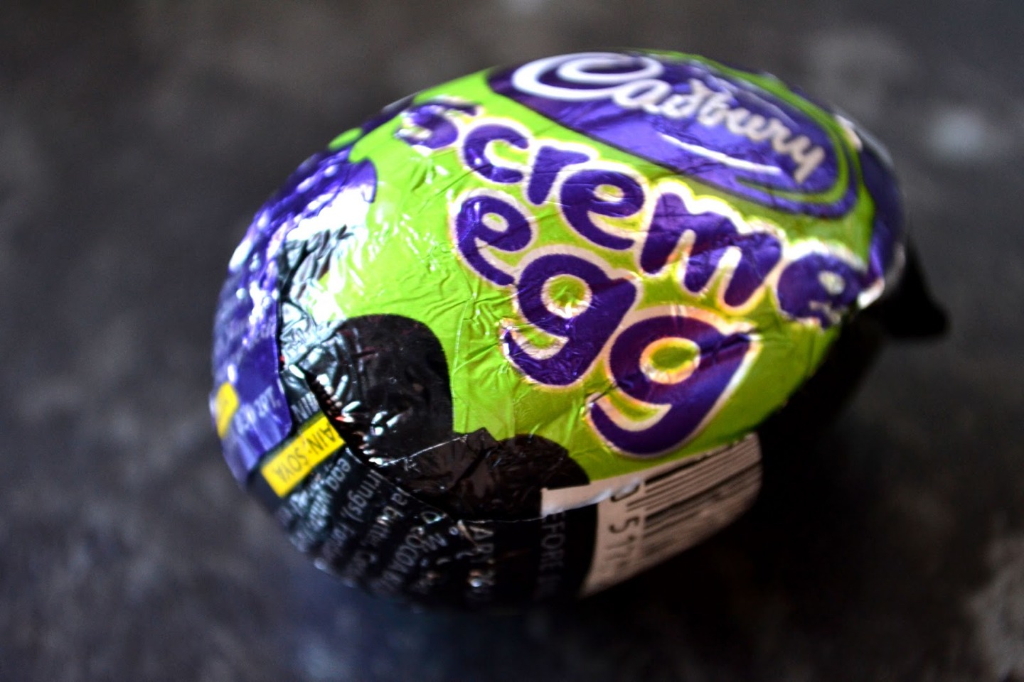 These things are sooooooo good for Halloween, a cream egg but better!