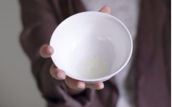 Use Sugar, Olive Oil and Honey! Evenly distribute these ingredients in a small bowl. 