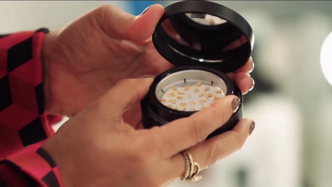 The grinder for fresh powder every application :)