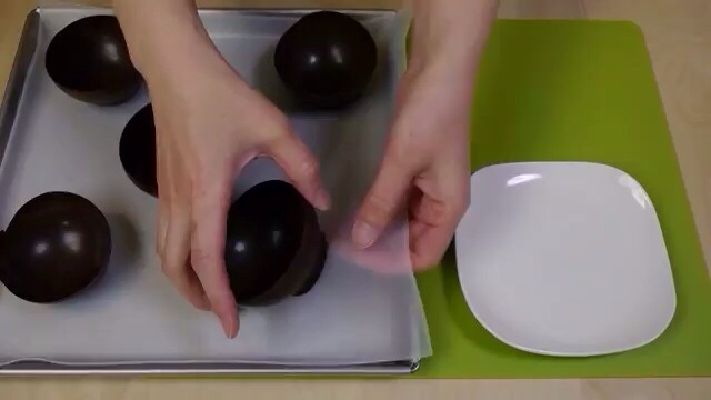 Bust the balloons and gather the cups of the baking sheet. And place it in a serving bowl!