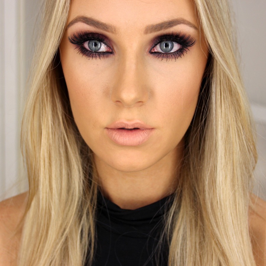 Lauren Curtis, amazing tutorials for almost every look and very active on YouTube meaning there are constantly new videos 