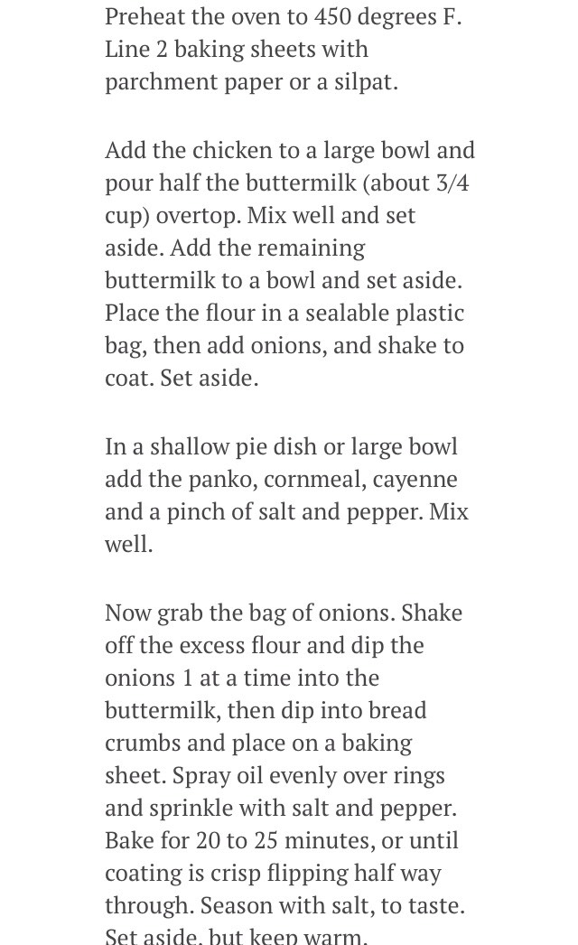 Healthy Crispy Onion Ring Buffalo Chicken & Blue Cheese Salad 