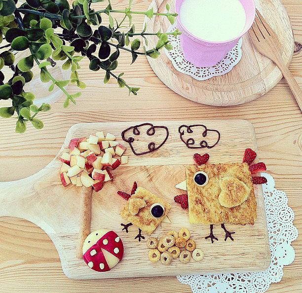 Eat Like a Bird
Cinnamon toast, apples, cereal, and Babybel cheese are all you need to create this light and fun snack.