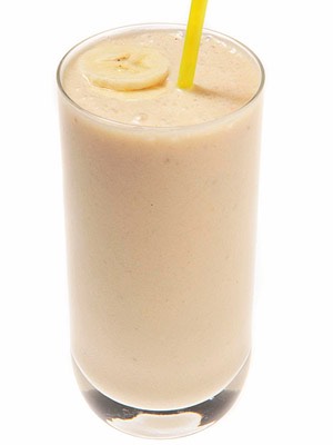 Ingredients 
1 Frozen banana 
1 cup of skim milk
1 tsp of cinnamon 
1 tbsp of honey
2 tbsp of peanut butter