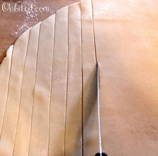 reate a lattice crust (just like on a pie) for the top of the pie filling.