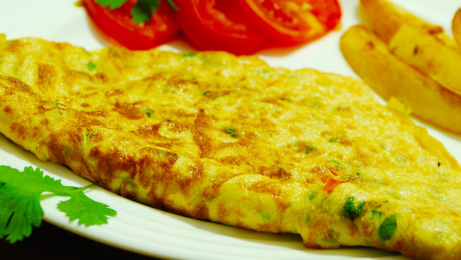 5) Omelets: Eggs arent bad!!!, they are nutrient dense and loaded with belly-burning protein, vitamins B6, B12, A, D, E and K, folate, choline, lutein, calcium, iron, phosphorus, zinc and omega3 fatty acids. Plus, they will keep you full for long periods of time.