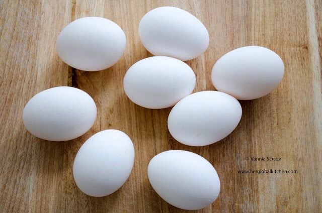 Mix 8 eggs