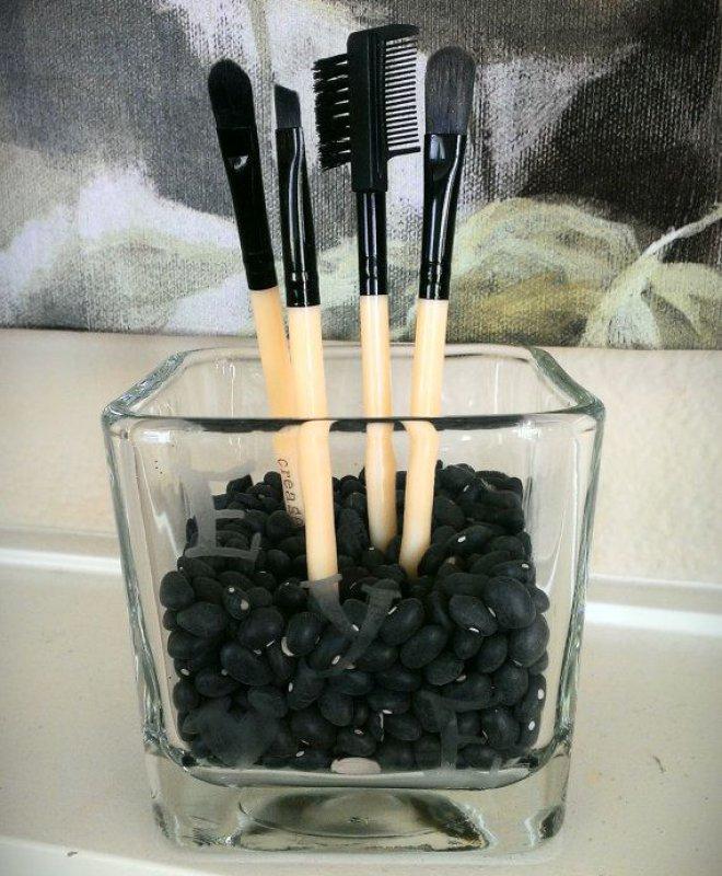 Coffee beans + a glass = snazzy brush keeper