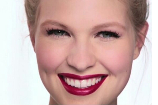 STEP BY STEP ADVICE HOW TO GET A PERFECT RED LIPS