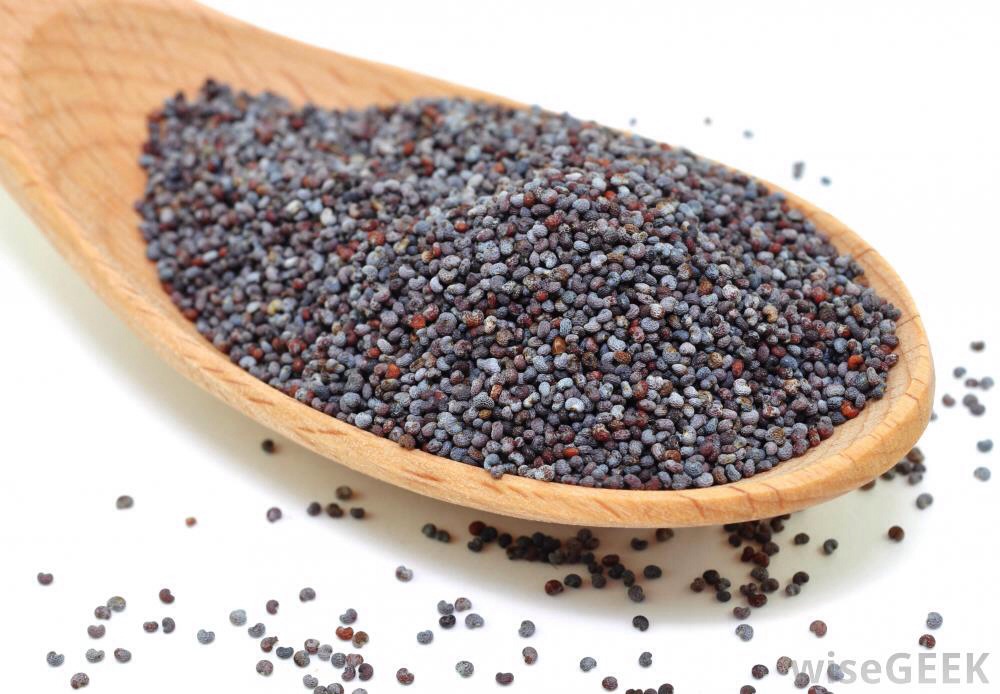 • Poppy seeds is an natural remedy to treat itchy and rough skin. Soak khus khus (poppy seeds) for overnight. Grind it with milk to prepare a paste. Apply the paste on your face.

