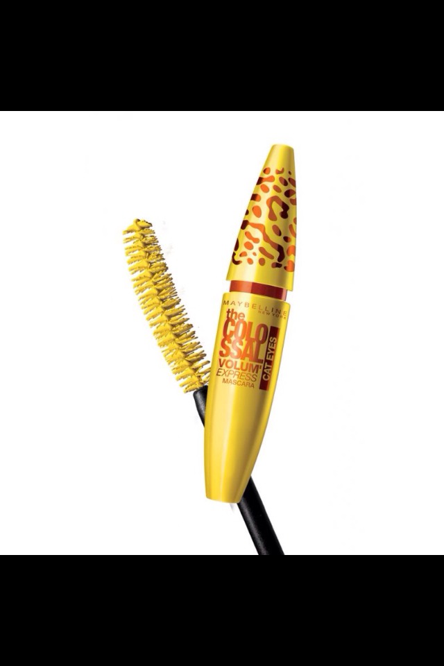 👀• your mascara drying out? add some eye drops in the mascara bottle -