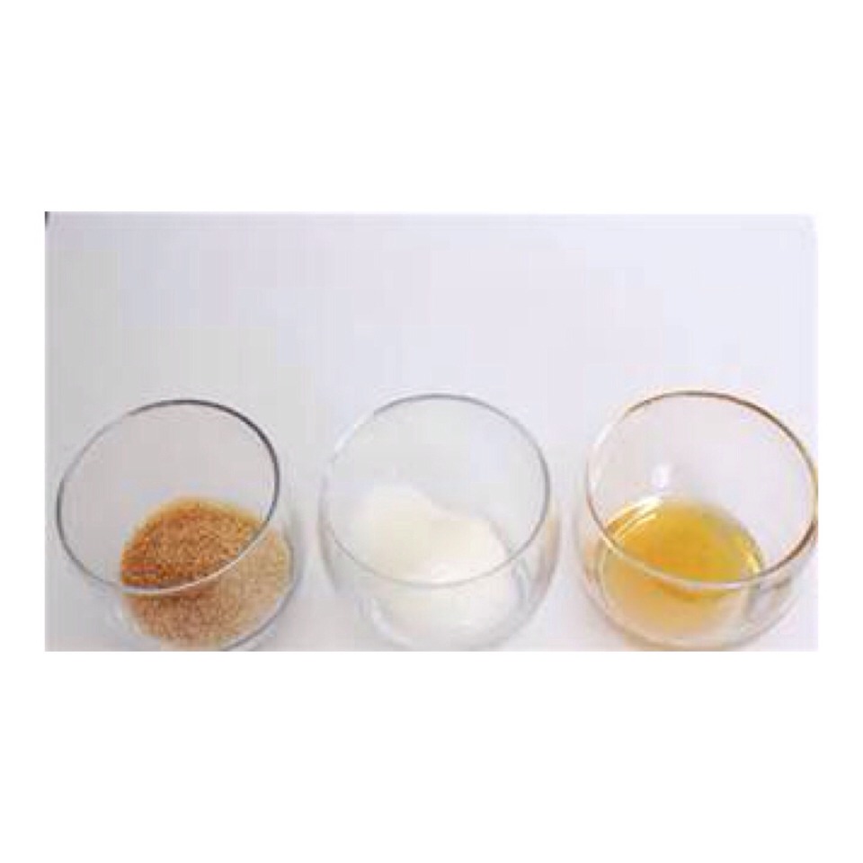 All you need is three simple ingredients. Sugar(any type), coconut oil, and honey
Use 1 tablespoon of every ingredient