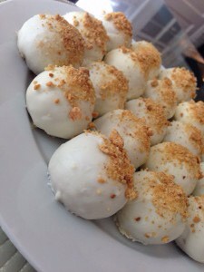 Pumpkin Cream Cheese Cake Balls!