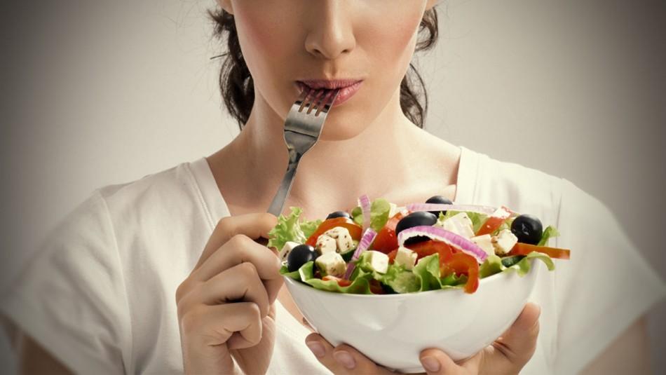 Eat small and frequent meals to prevent spikes in hunger.

Following a consistent eating pattern with emphasis on protein will keep you feeling full, making it easier to beat those late night cravings.