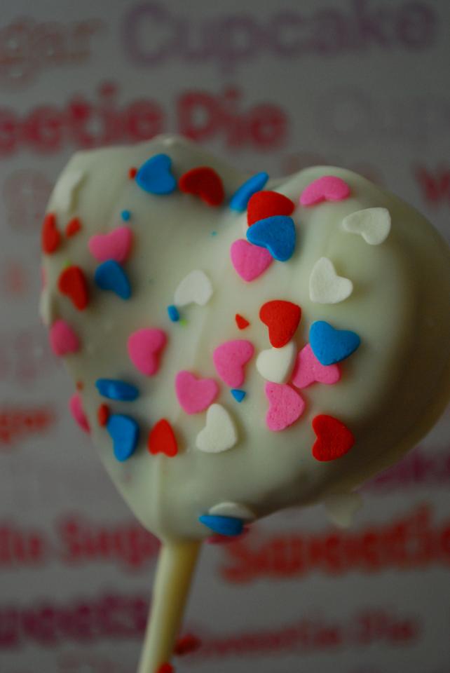 Sweetheart Brownie Pops 