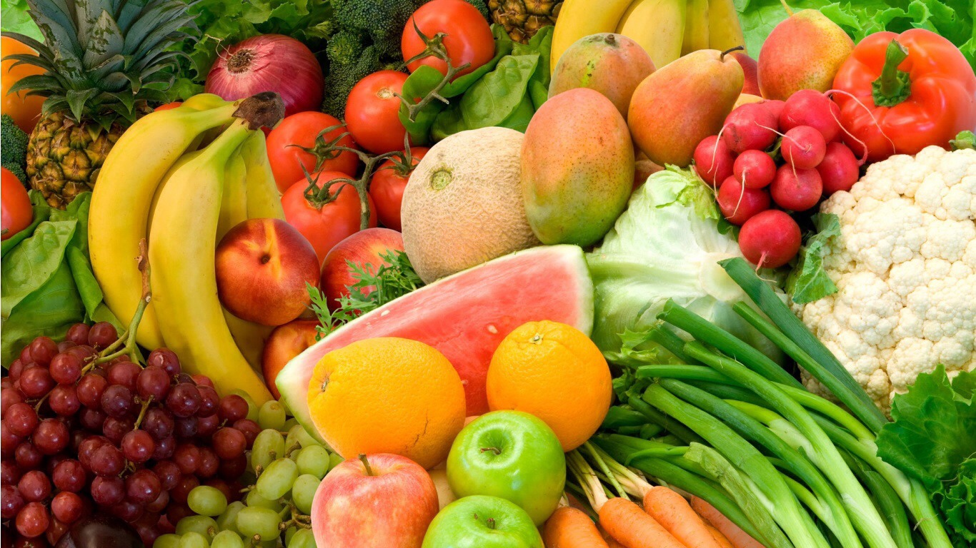 Eat plenty of vegetables. Complex carbs in vegetables are digested more slowly than the carbohydrates in pizza and bread.