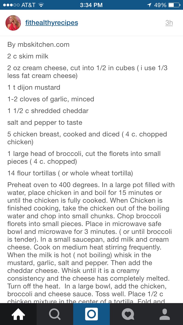 Cheesy Chicken And Broccoli Pockets! 