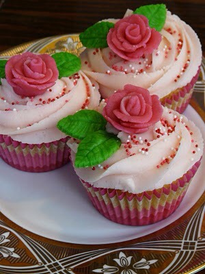 Pretty And Unique Cupcakes 