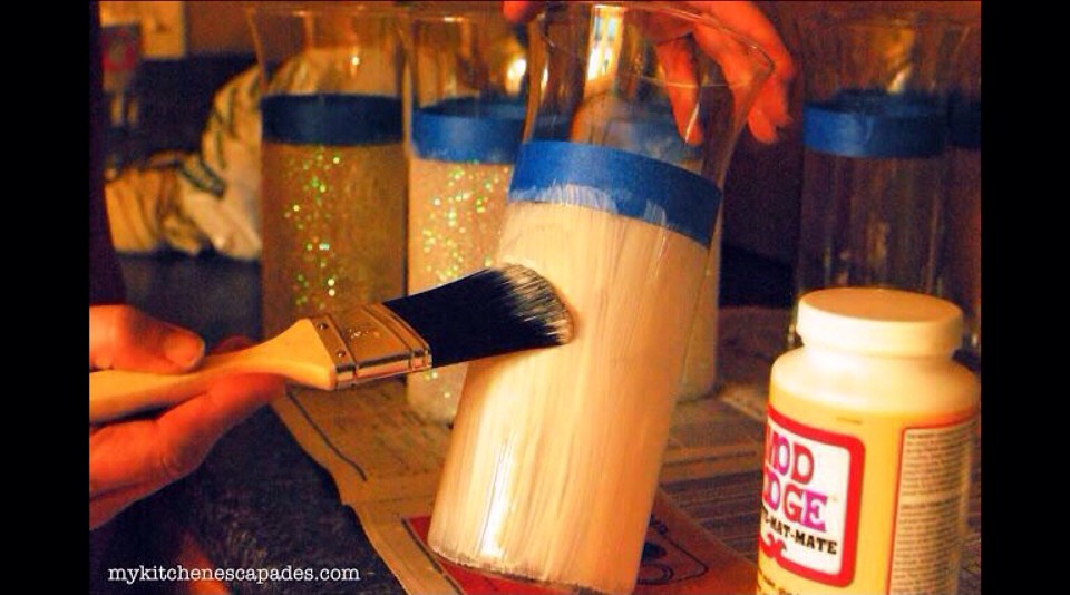 DIY Glitter Vases😍