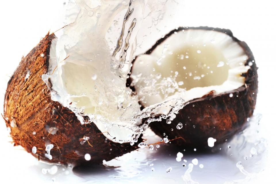 Step 6:
Add one teaspoon of coconut EXTRACT.