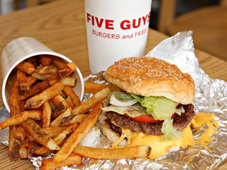 👃• take a big sniff of your food before you eat it to not be as hungry - 