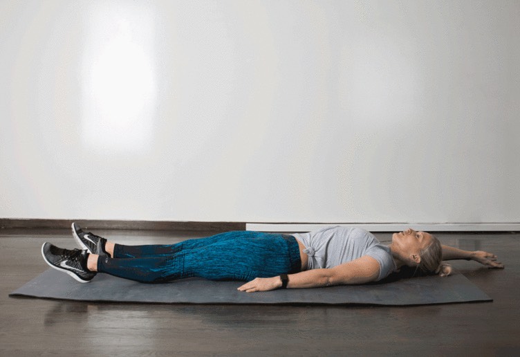 10. Jack Knife

Lie faceup, legs extended, feet together, arms extended overhead. Inhale, and as you exhale, squeeze abs and raise right arm and left leg, touching hand to foot. Inhale and slowly lower to starting position. Repeat for 15 seconds, then switch sides for 15 seconds.