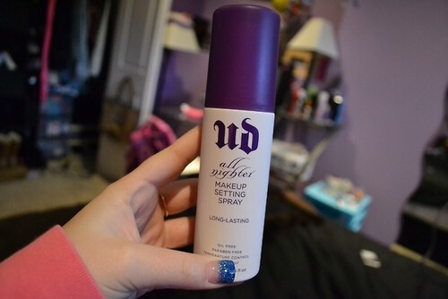 SETTING SPRAY: URBAN DECAY ALL NIGHTER
Perfect for hot school days😒 really comes in handy when you can feel ur makeup sweating lolololll