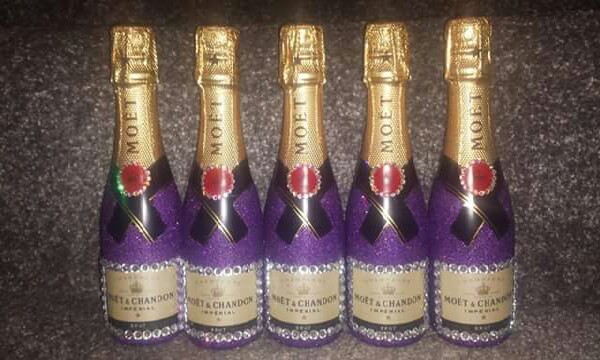 Mini moet.