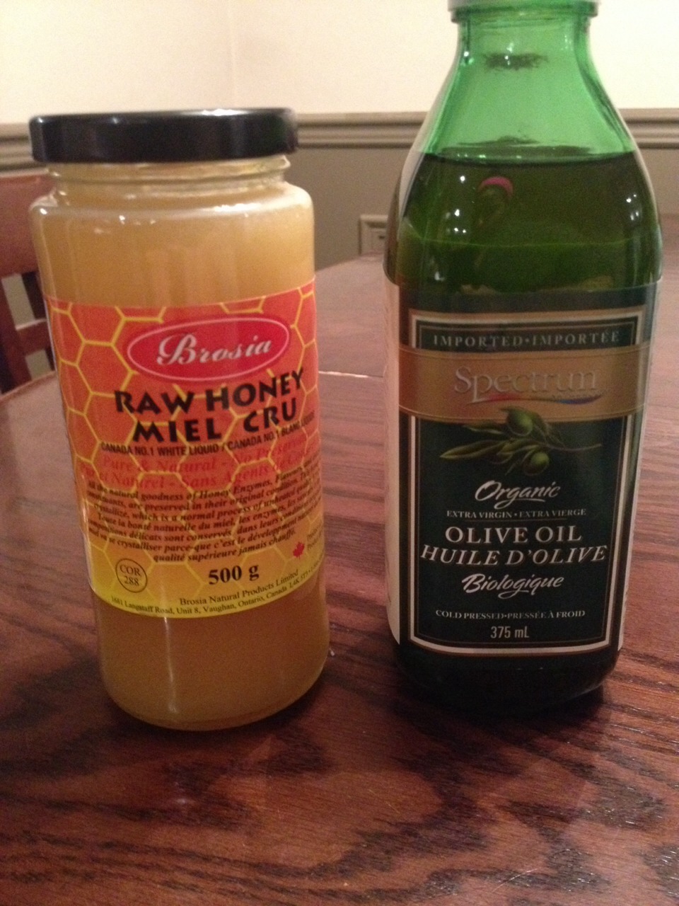 Next, combine 1/4 cup or raw honey, 1 tbs of organic extra virgin olive oil , and a splash of milk ( if your are allergic to dairy product skips this step. You can also just use water if you'd like  
Mix these together until it's like a paste