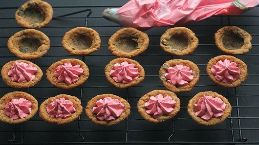 Cookie Cups With Strawberry Cream Recipe!!!