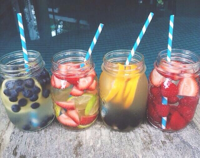 Try different recipes for detox water! 