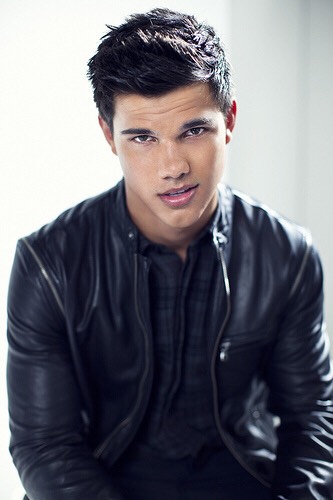 Taylor definitely is hot and is a close tie with Dylan but not close enough. Taylor your always be number 2