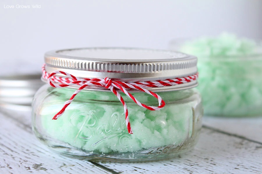 DIY MINT SUGAR SCRUB & HOLIDAY GIFT IDEAS