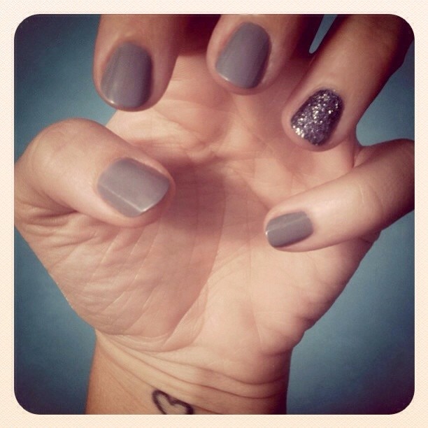 DIY: Get Gorgeous Nail, Glitter Art