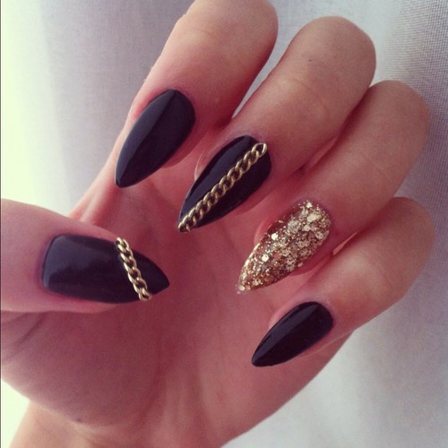 Pretty And Beautiful Nails 